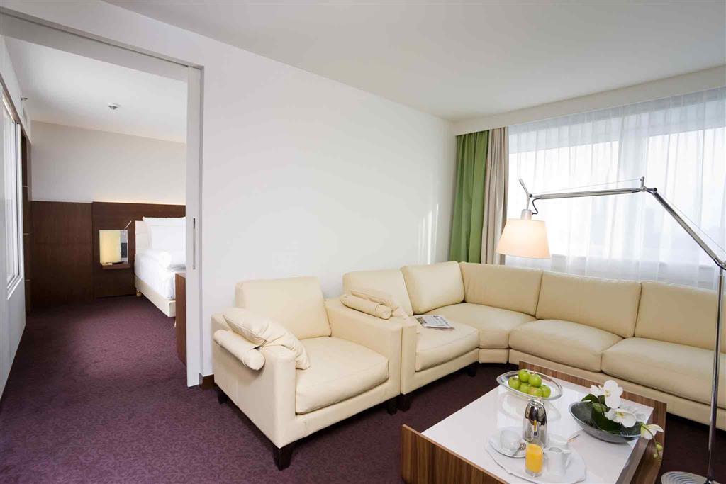 Hotel Pullman Colonia Esterno foto