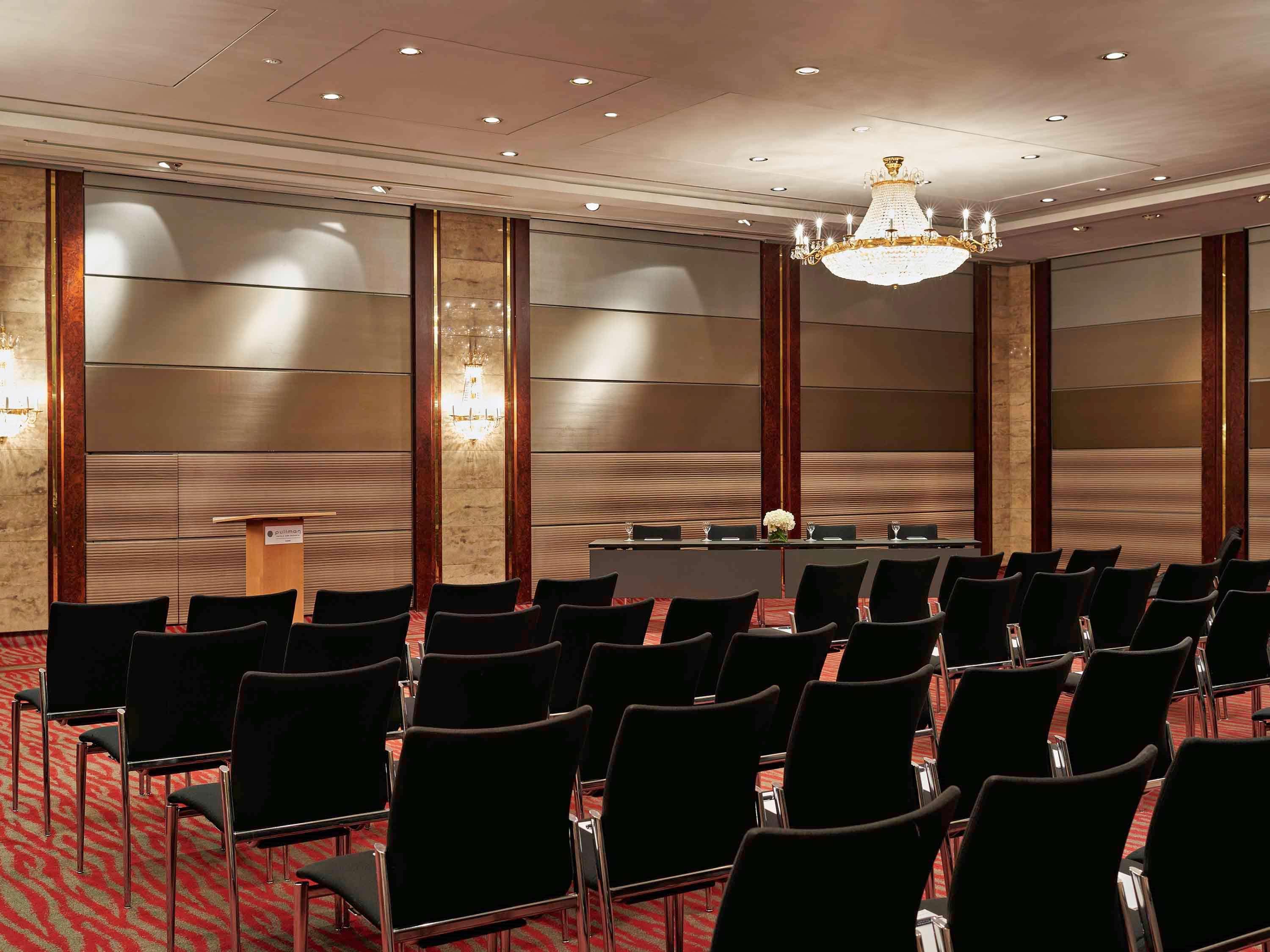 Hotel Pullman Colonia Esterno foto