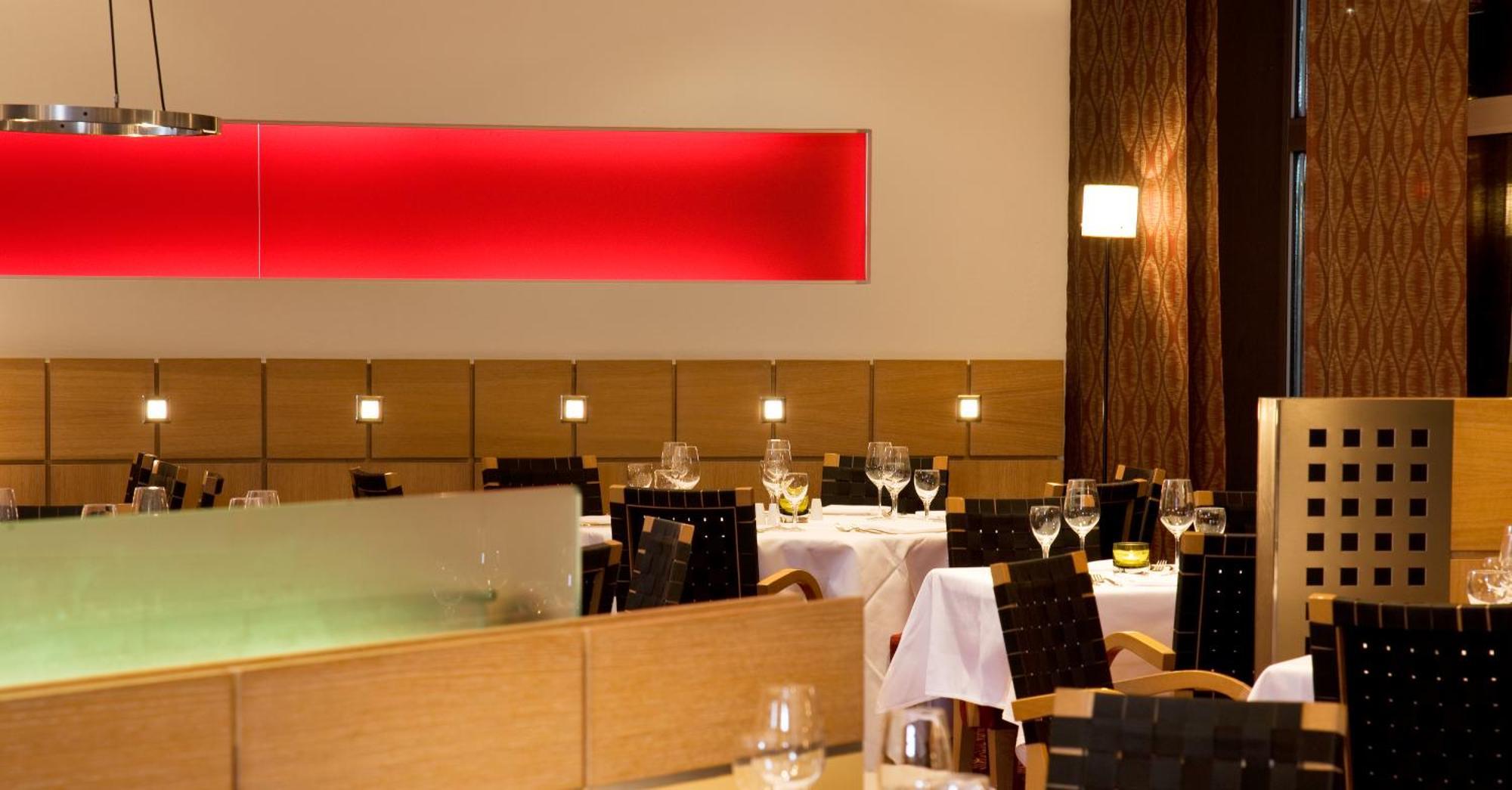 Hotel Pullman Colonia Esterno foto