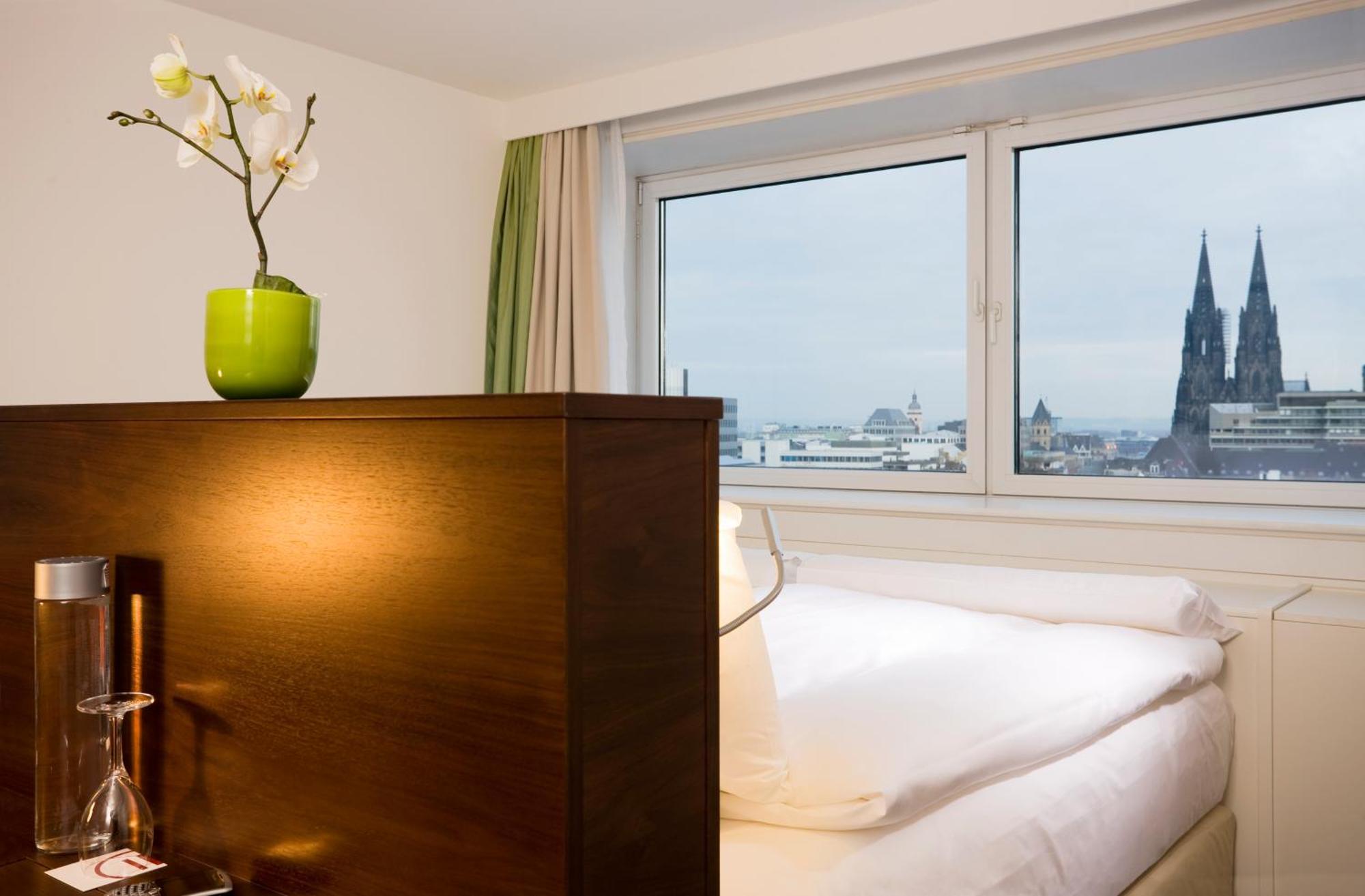 Hotel Pullman Colonia Esterno foto