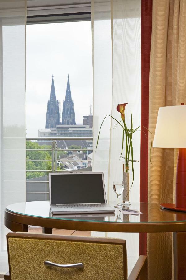 Hotel Pullman Colonia Esterno foto