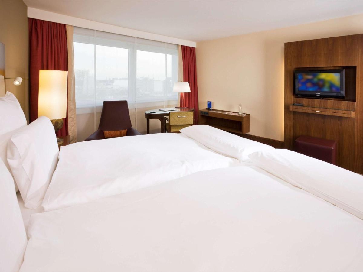 Hotel Pullman Colonia Esterno foto